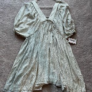 Flowy patterned dress